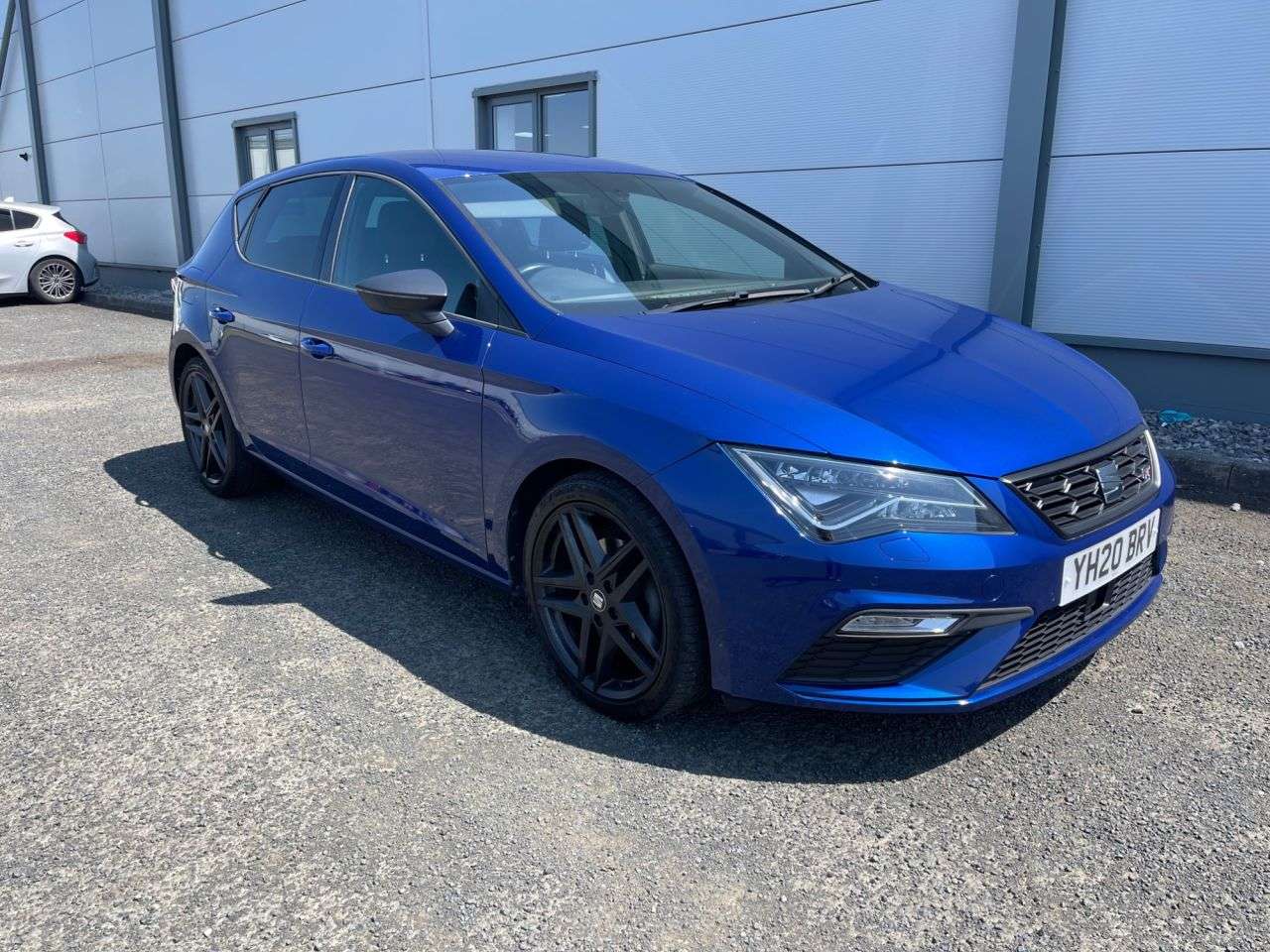 A 2020 SEAT LEON 1.5 TSI EVO FR Black Edition Hatchback 5dr Petrol DSG Euro 6 (s/s) (150 ps) A 2020 SEAT LEON 1.5 TSI EVO FR Black Edition Hatchback 5dr Petrol DSG Euro 6 (s/s) (150 ps)