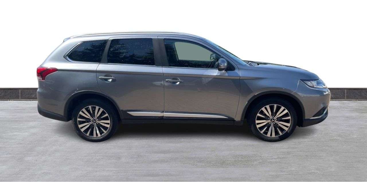 A 2019 MITSUBISHI OUTLANDER 2.0 MIVEC Juro SUV 5dr Petrol CVT 4WD Euro 6 (s/s) (150 ps) CRUISE CONTROL A 2019 MITSUBISHI OUTLANDER 2.0 MIVEC Juro SUV 5dr Petrol CVT 4WD Euro 6 (s/s) (150 ps) CRUISE CONTROL