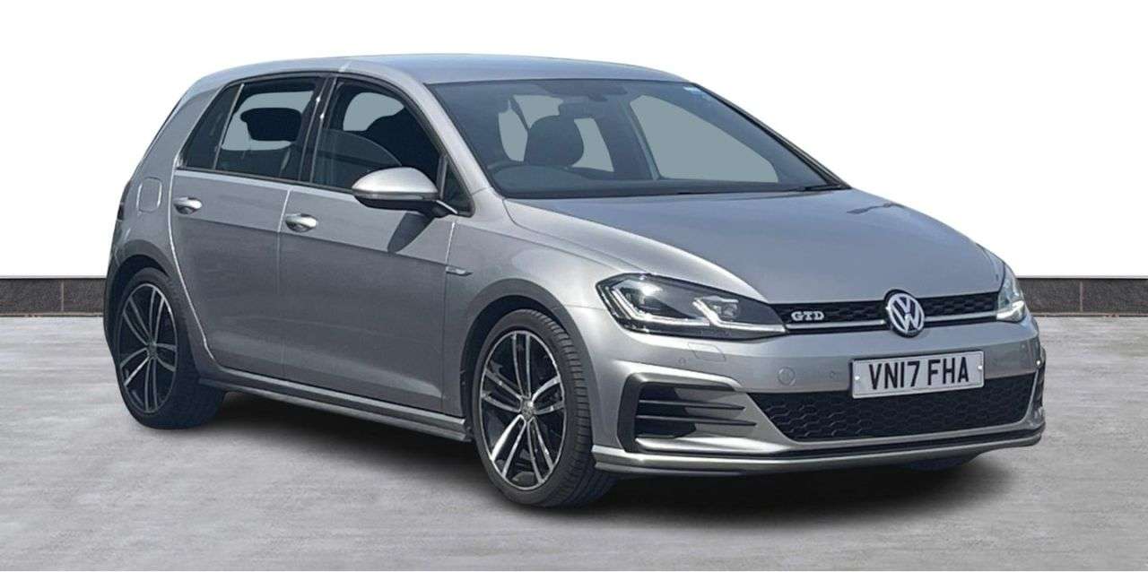 A 2017 VOLKSWAGEN GOLF 2.0 TDI BlueMotion Tech GTD Hatchback 5dr Diesel DSG Euro 6 (s/s) (184 ps) A 2017 VOLKSWAGEN GOLF 2.0 TDI BlueMotion Tech GTD Hatchback 5dr Diesel DSG Euro 6 (s/s) (184 ps)