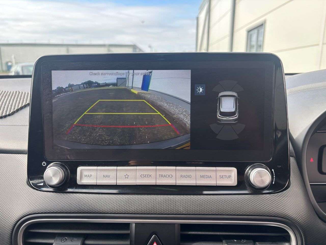 A 2021 HYUNDAI KONA 64kWh Premium SUV 5dr Electric Auto (7kW Charger) (204 ps) A 2021 HYUNDAI KONA 64kWh Premium SUV 5dr Electric Auto (7kW Charger) (204 ps)