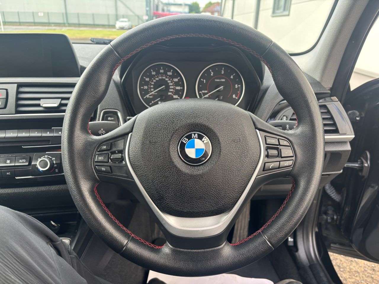 2017 BMW 1 SERIES 2017 BMW 1 SERIES
