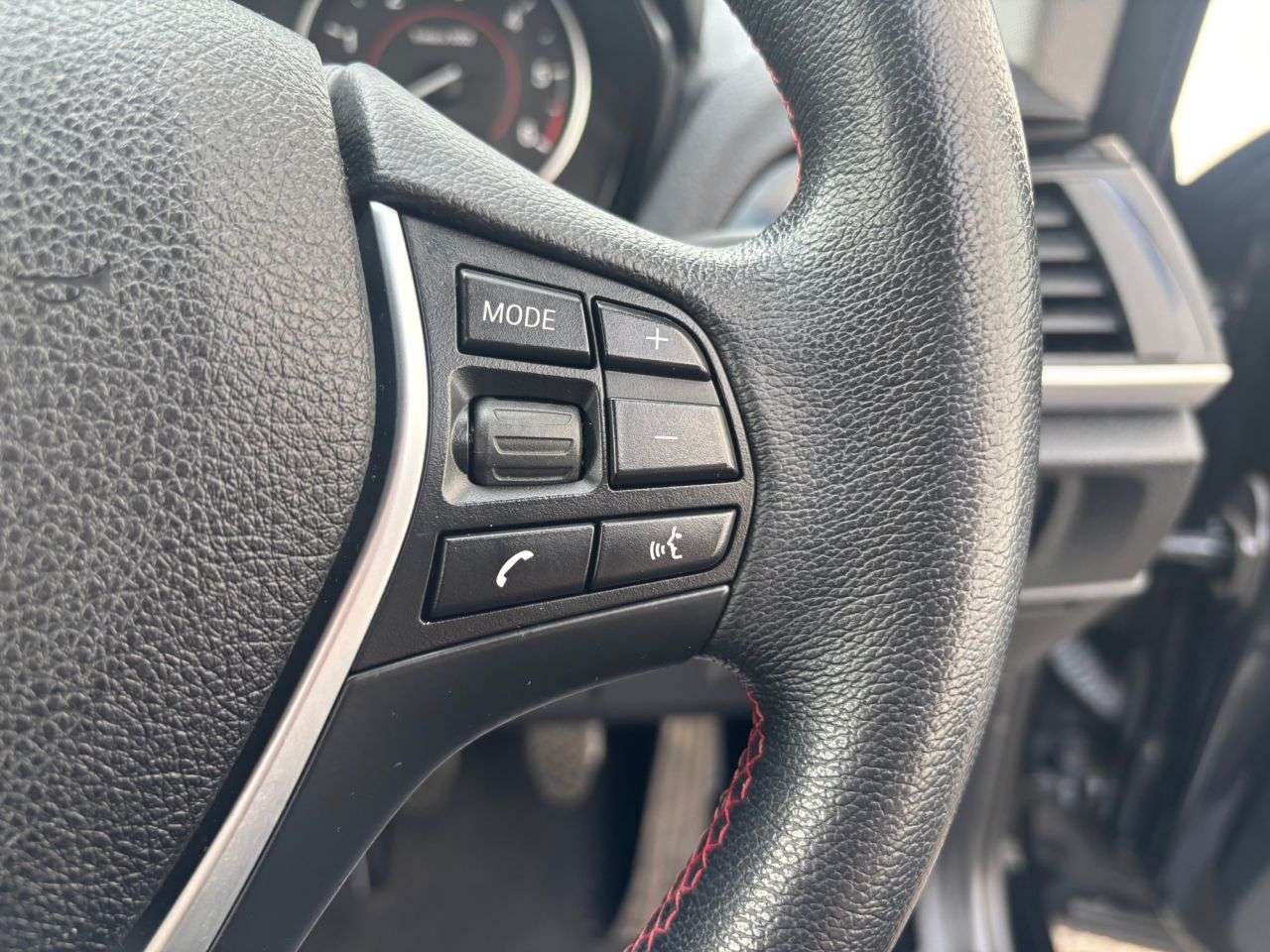 2017 BMW 1 SERIES 2017 BMW 1 SERIES