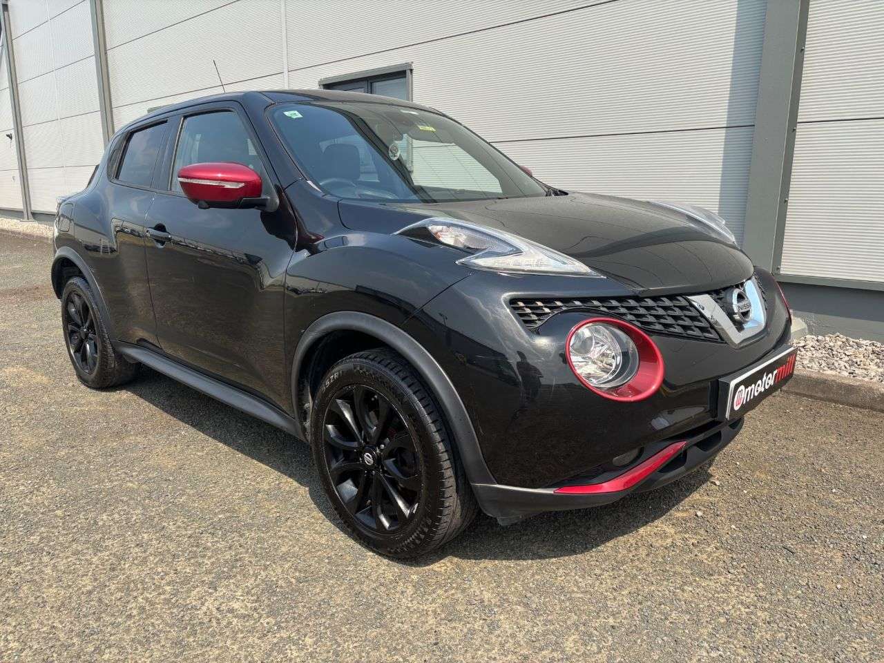 A 2015 NISSAN JUKE 1.5 dCi Tekna SUV 5dr Diesel Manual Euro 6 (s/s) (110 ps) SAT NAV A 2015 NISSAN JUKE 1.5 dCi Tekna SUV 5dr Diesel Manual Euro 6 (s/s) (110 ps) SAT NAV