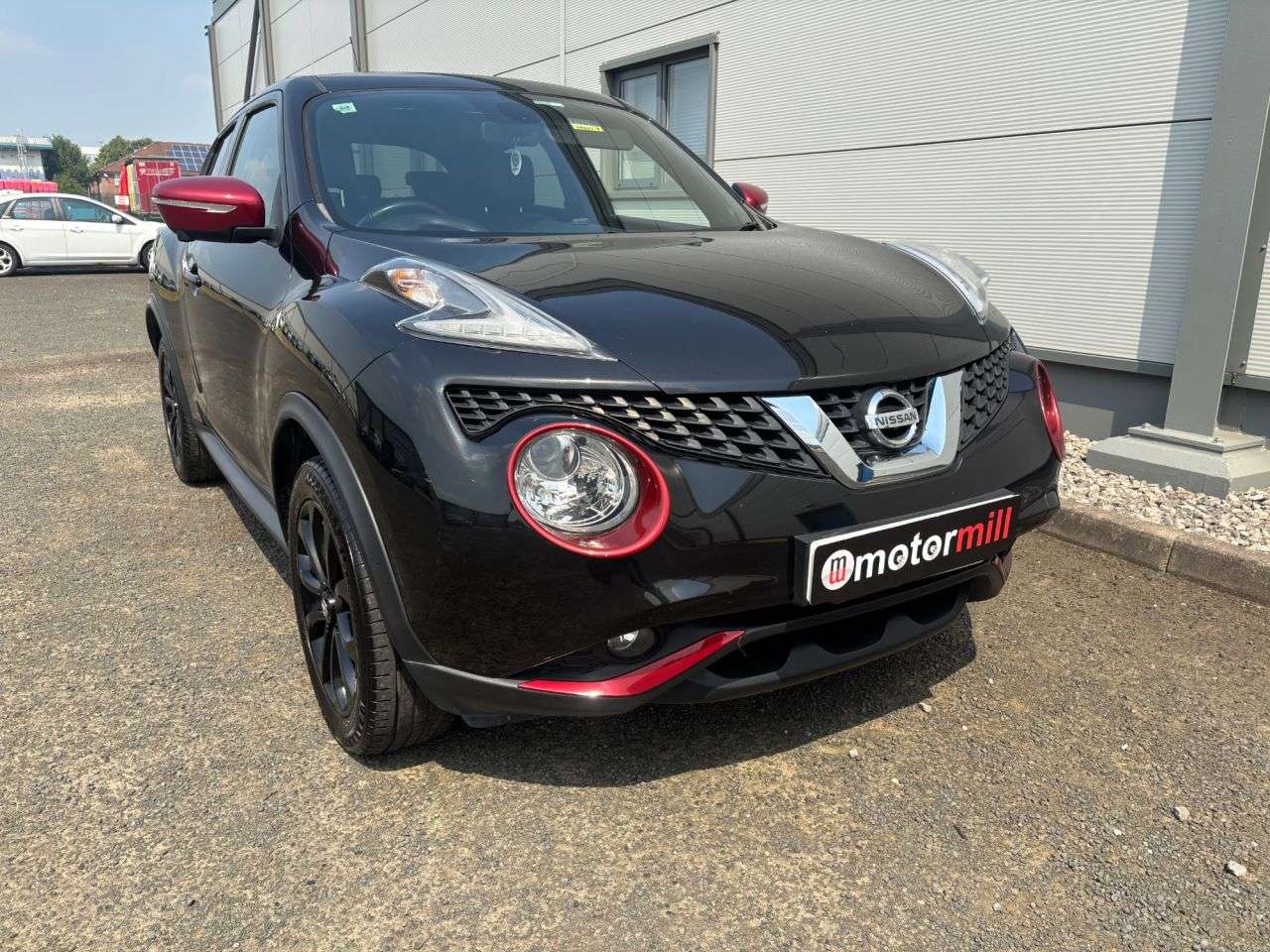 A 2015 NISSAN JUKE 1.5 dCi Tekna SUV 5dr Diesel Manual Euro 6 (s/s) (110 ps) SAT NAV A 2015 NISSAN JUKE 1.5 dCi Tekna SUV 5dr Diesel Manual Euro 6 (s/s) (110 ps) SAT NAV