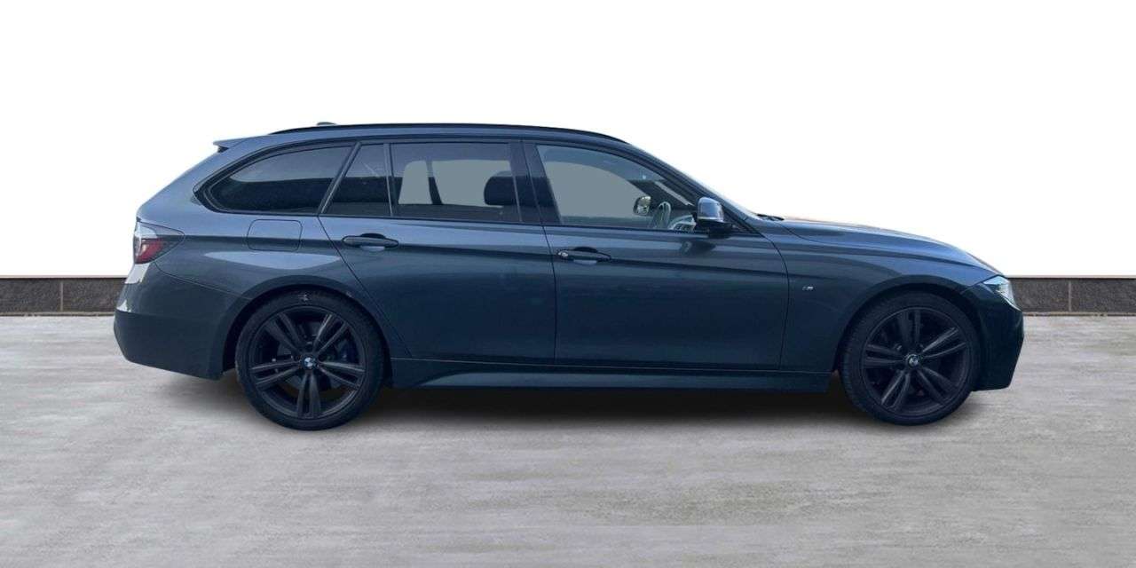A 2016 BMW 3 SERIES 3.0 335d M Sport Touring 5dr Diesel Auto xDrive Euro 6 (s/s) (313 ps) A 2016 BMW 3 SERIES 3.0 335d M Sport Touring 5dr Diesel Auto xDrive Euro 6 (s/s) (313 ps)