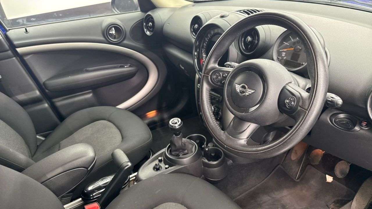 2015 MINI COUNTRYMAN 2015 MINI COUNTRYMAN