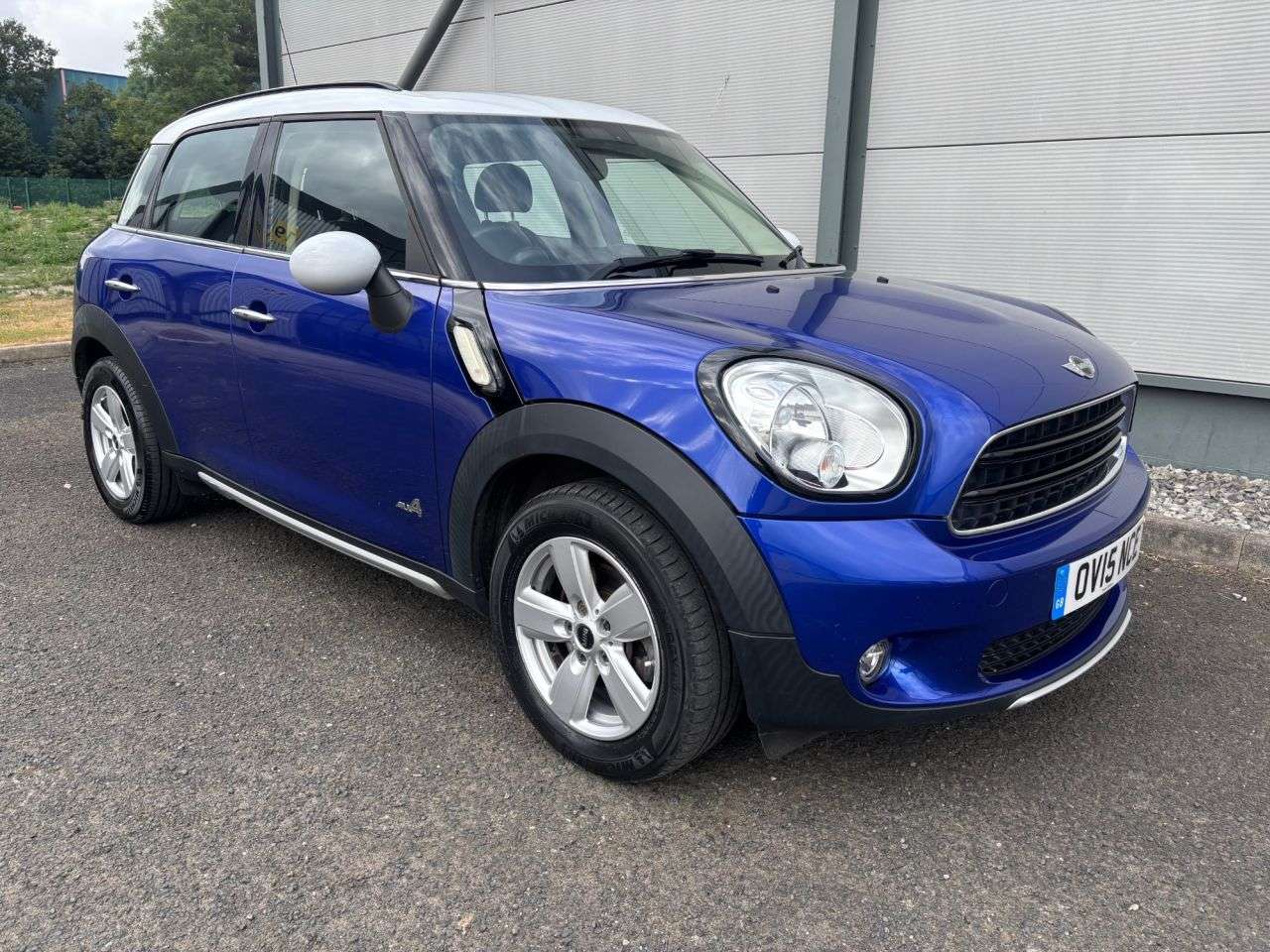 A 2015 MINI COUNTRYMAN 1.6 Cooper SUV 5dr Petrol Manual ALL4 Euro 6 (s/s) (122 ps) 1 FORMER OWNER A 2015 MINI COUNTRYMAN 1.6 Cooper SUV 5dr Petrol Manual ALL4 Euro 6 (s/s) (122 ps) 1 FORMER OWNER