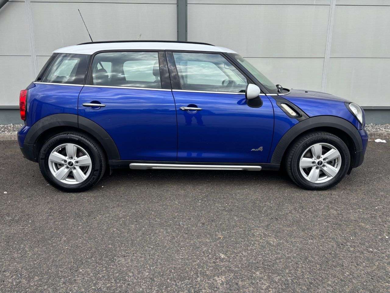 2015 MINI COUNTRYMAN 2015 MINI COUNTRYMAN
