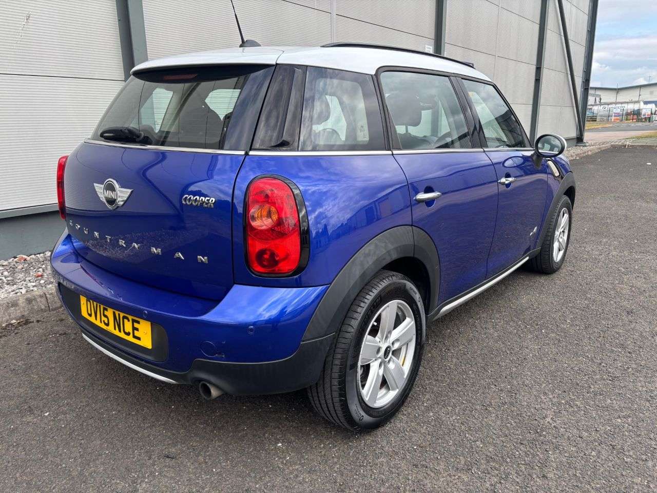 2015 MINI COUNTRYMAN 2015 MINI COUNTRYMAN