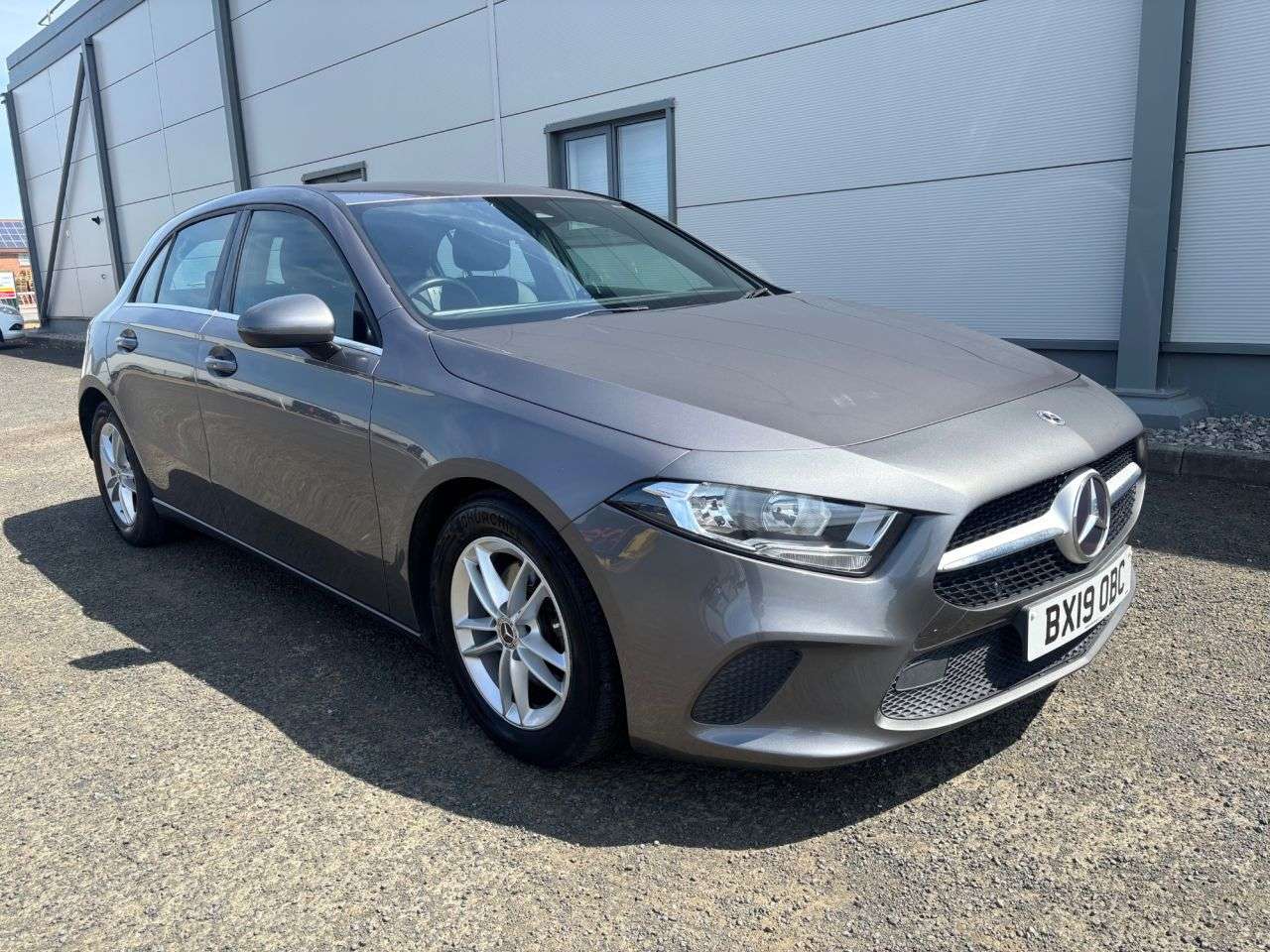 A 2019 MERCEDES-BENZ A CLASS 1.5 A180d SE Hatchback 5dr Diesel 7G-DCT Euro 6 (s/s) (116 ps) A 2019 MERCEDES-BENZ A CLASS 1.5 A180d SE Hatchback 5dr Diesel 7G-DCT Euro 6 (s/s) (116 ps)
