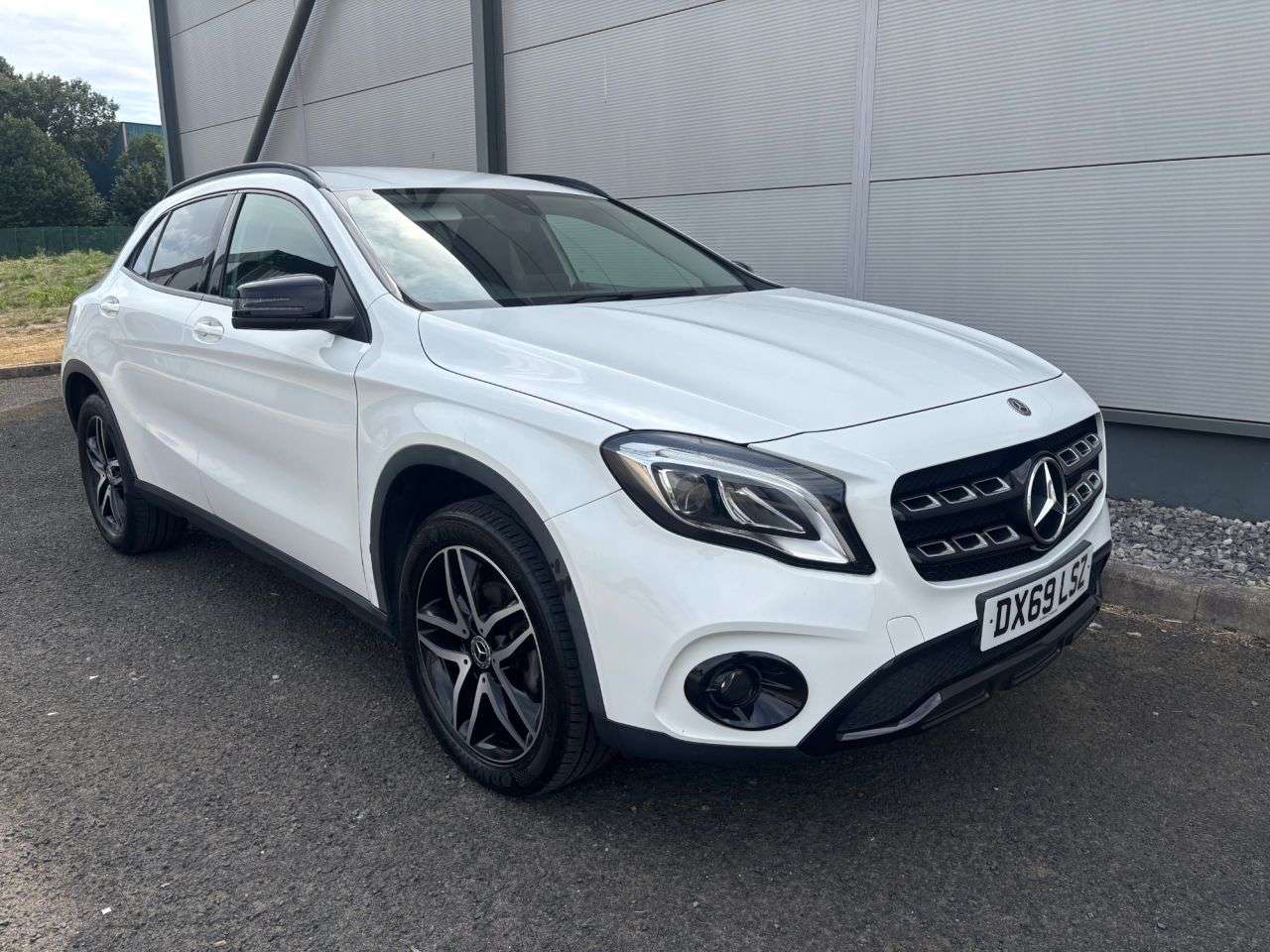 A 2019 MERCEDES-BENZ GLA 1.6 GLA180 Urban Edition SUV 5dr Petrol Manual Euro 6 (s/s) (122 ps) REVERS A 2019 MERCEDES-BENZ GLA 1.6 GLA180 Urban Edition SUV 5dr Petrol Manual Euro 6 (s/s) (122 ps) REVERS