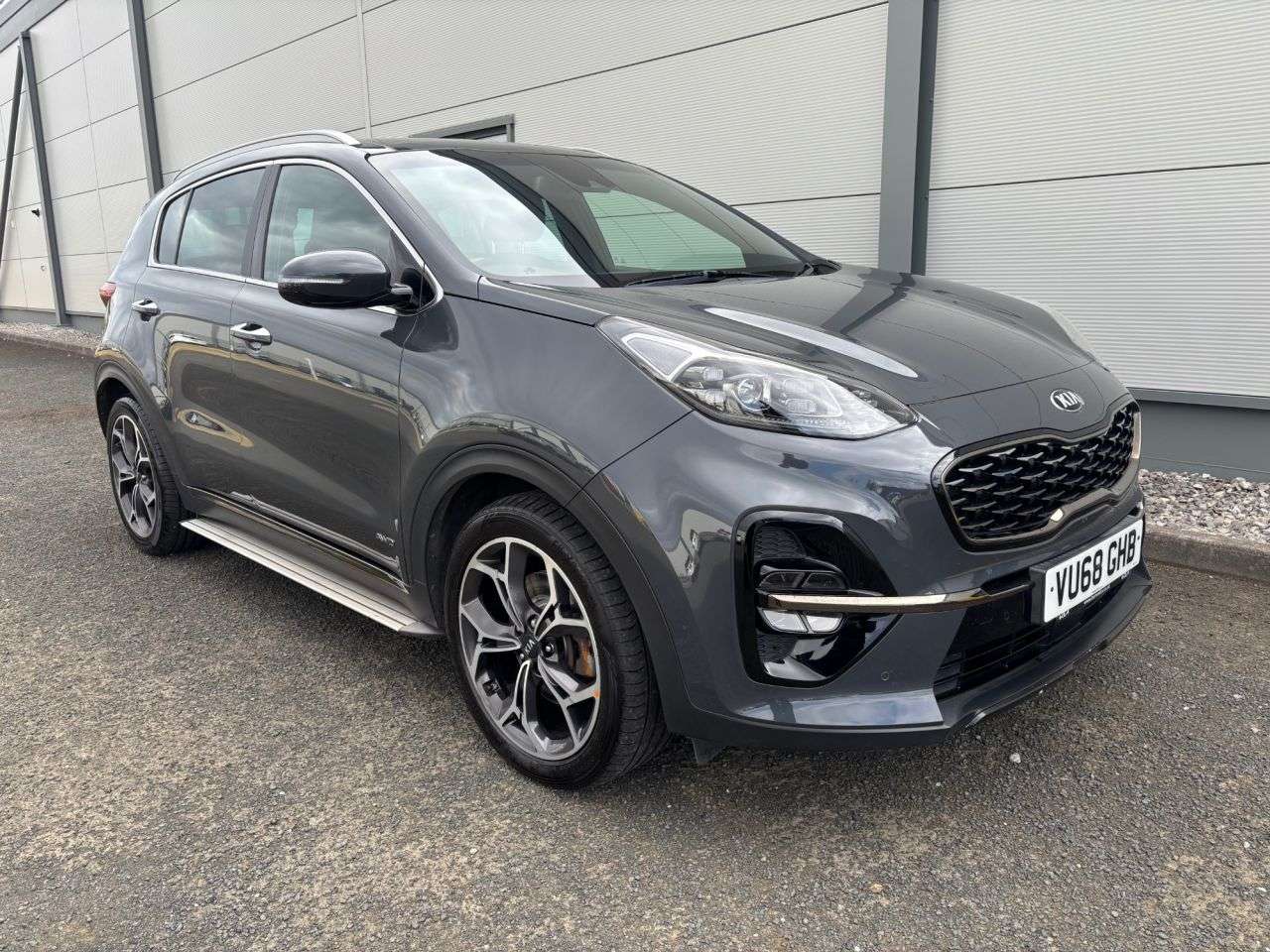 A 2018 KIA SPORTAGE 1.6 T-GDi GT-Line S SUV 5dr Petrol DCT AWD Euro 6 (s/s) (174 bhp) A 2018 KIA SPORTAGE 1.6 T-GDi GT-Line S SUV 5dr Petrol DCT AWD Euro 6 (s/s) (174 bhp)