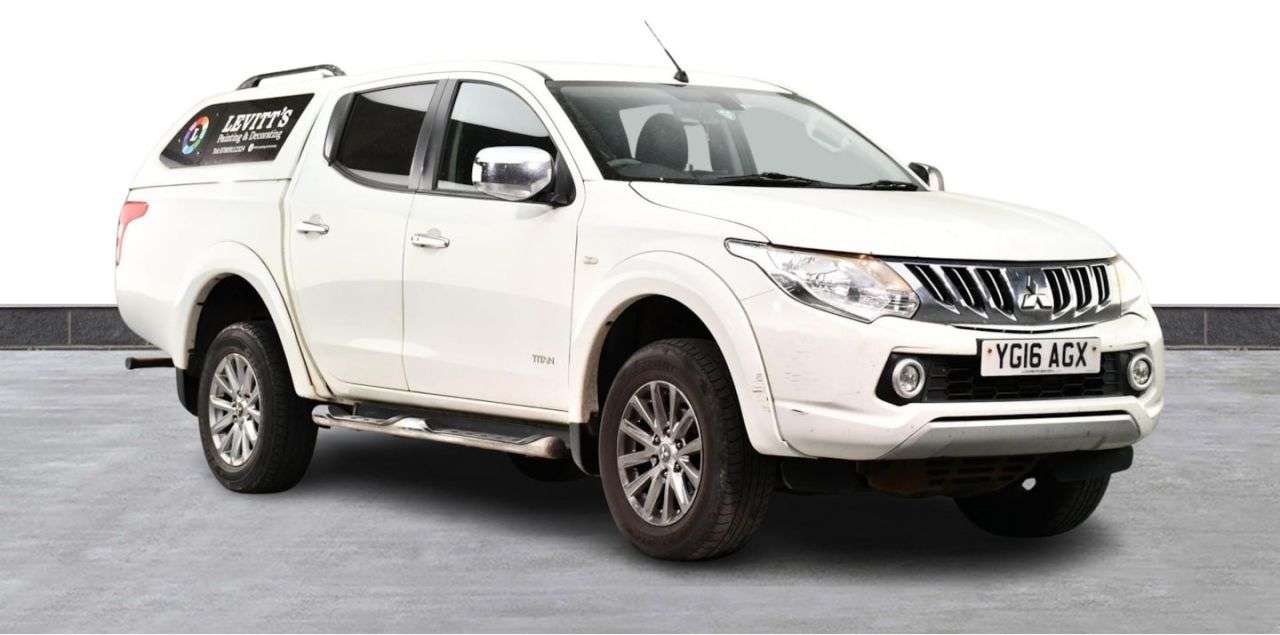 A 2016 MITSUBISHI L200 2.4 DI-D DC Titan Pickup Double Cab 4dr Diesel Manual 4WD Euro 5 (178 ps) C A 2016 MITSUBISHI L200 2.4 DI-D DC Titan Pickup Double Cab 4dr Diesel Manual 4WD Euro 5 (178 ps) C