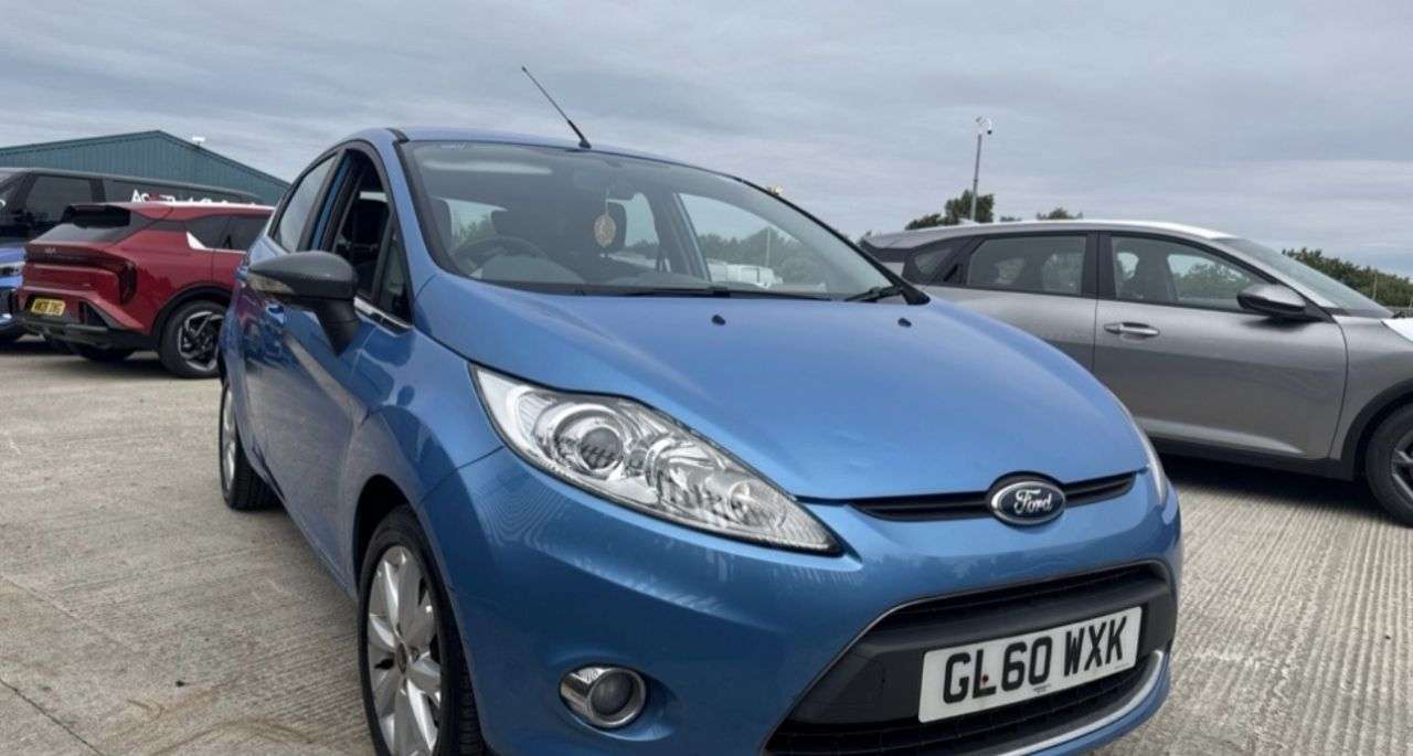A 2011 FORD FIESTA 1.4 Zetec Hatchback 5dr Petrol Manual (133 g/km, 94 bhp) LOW MILEAGE A 2011 FORD FIESTA 1.4 Zetec Hatchback 5dr Petrol Manual (133 g/km, 94 bhp) LOW MILEAGE
