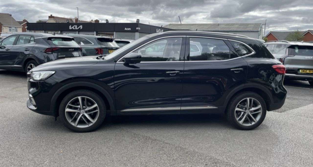 A 2021 MG MG HS 1.5 T-GDI 16.6kWh Excite SUV 5dr Petrol Plug-in Hybrid Auto Euro 6 (s/s) (2 A 2021 MG MG HS 1.5 T-GDI 16.6kWh Excite SUV 5dr Petrol Plug-in Hybrid Auto Euro 6 (s/s) (2