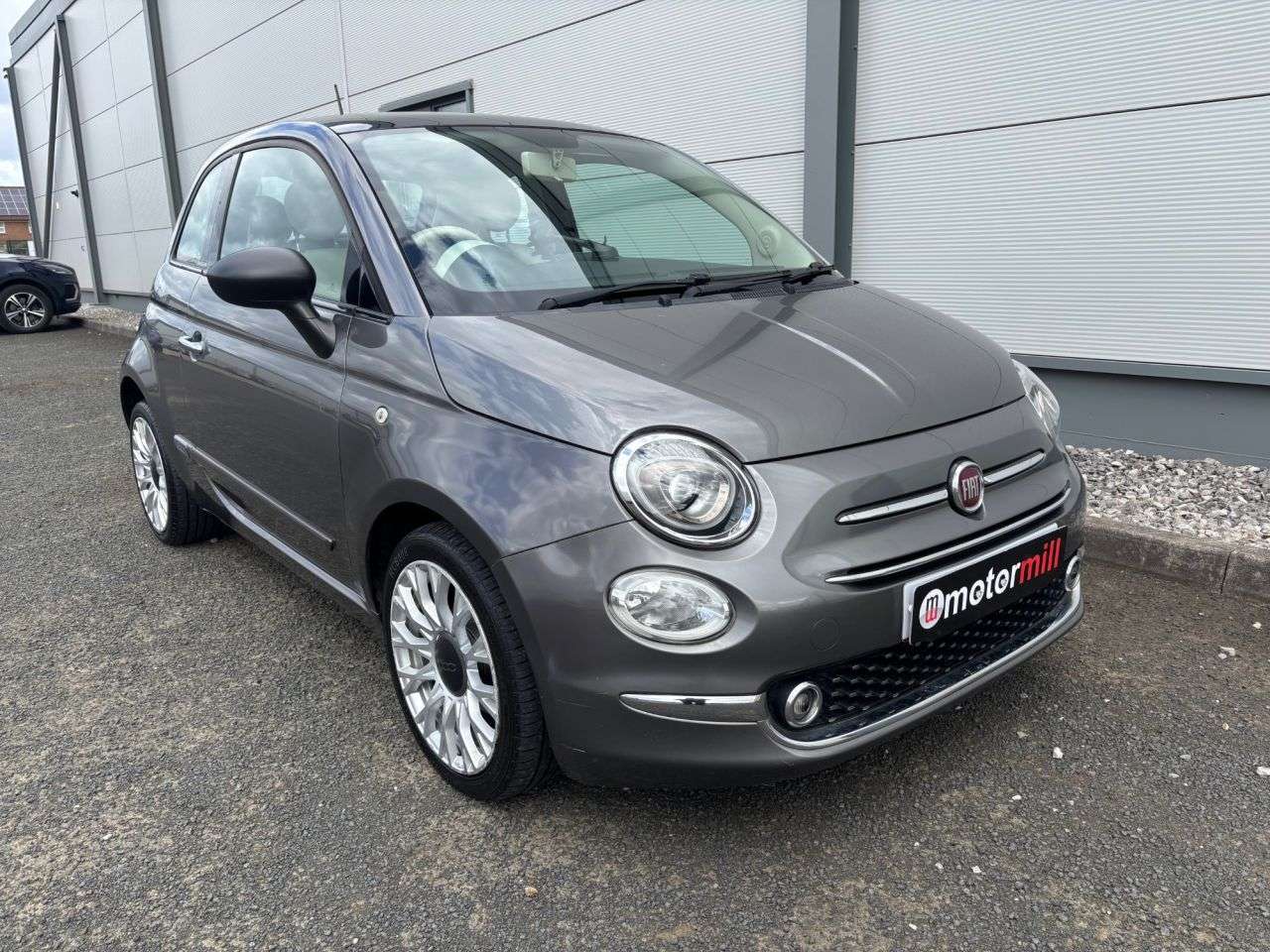 A 2017 FIAT 500 1.2 Lounge Hatchback 3dr Petrol Manual Euro 6 (s/s) (69 bhp) A 2017 FIAT 500 1.2 Lounge Hatchback 3dr Petrol Manual Euro 6 (s/s) (69 bhp)
