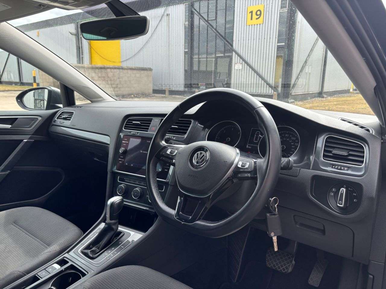 2019 VOLKSWAGEN GOLF 2019 VOLKSWAGEN GOLF