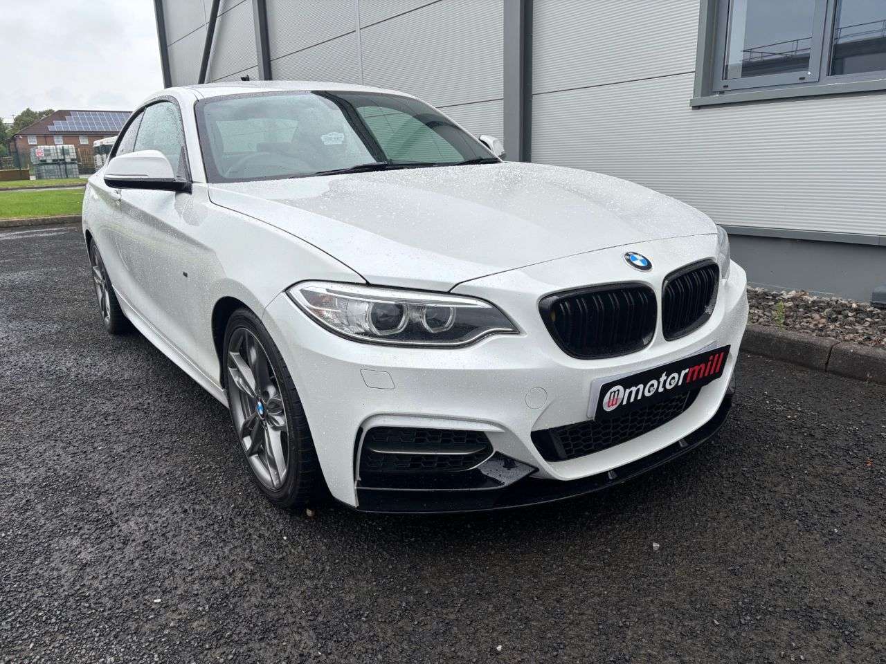 A 2015 BMW 2 SERIES 3.0 M235i Coupe 2dr Petrol Manual Euro 6 (s/s) (326 ps) A 2015 BMW 2 SERIES 3.0 M235i Coupe 2dr Petrol Manual Euro 6 (s/s) (326 ps)