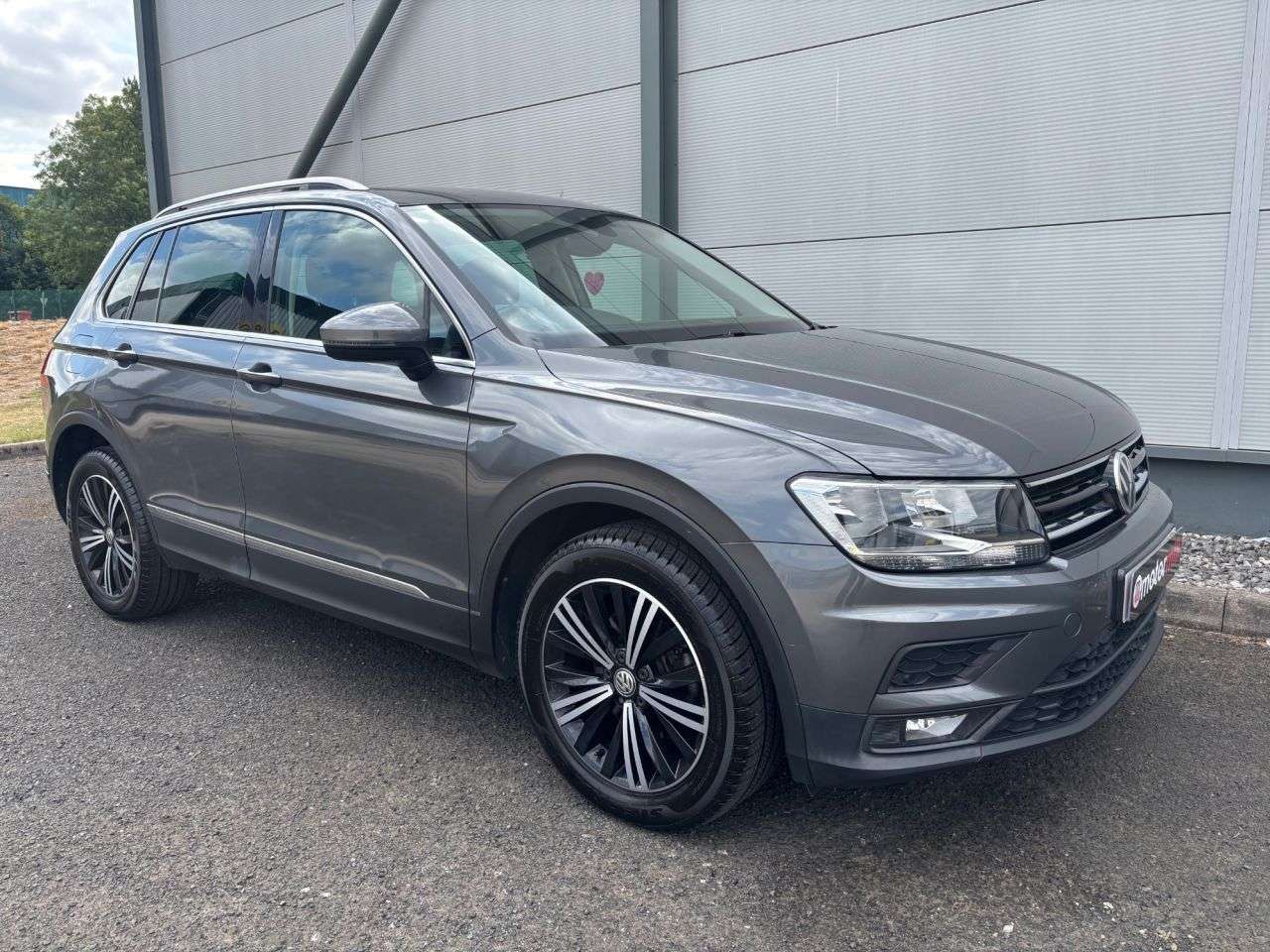 A 2018 VOLKSWAGEN TIGUAN 1.4 TSI SE Navigation SUV 5dr Petrol DSG 4Motion Euro 6 (s/s) (150 ps) 18" A 2018 VOLKSWAGEN TIGUAN 1.4 TSI SE Navigation SUV 5dr Petrol DSG 4Motion Euro 6 (s/s) (150 ps) 18"
