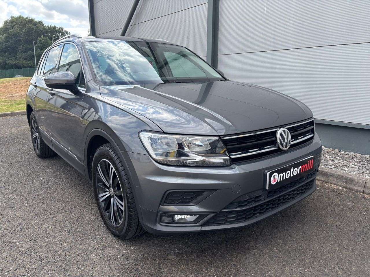 A 2018 VOLKSWAGEN TIGUAN 1.4 TSI SE Navigation SUV 5dr Petrol DSG 4Motion Euro 6 (s/s) (150 ps) 18" A 2018 VOLKSWAGEN TIGUAN 1.4 TSI SE Navigation SUV 5dr Petrol DSG 4Motion Euro 6 (s/s) (150 ps) 18"
