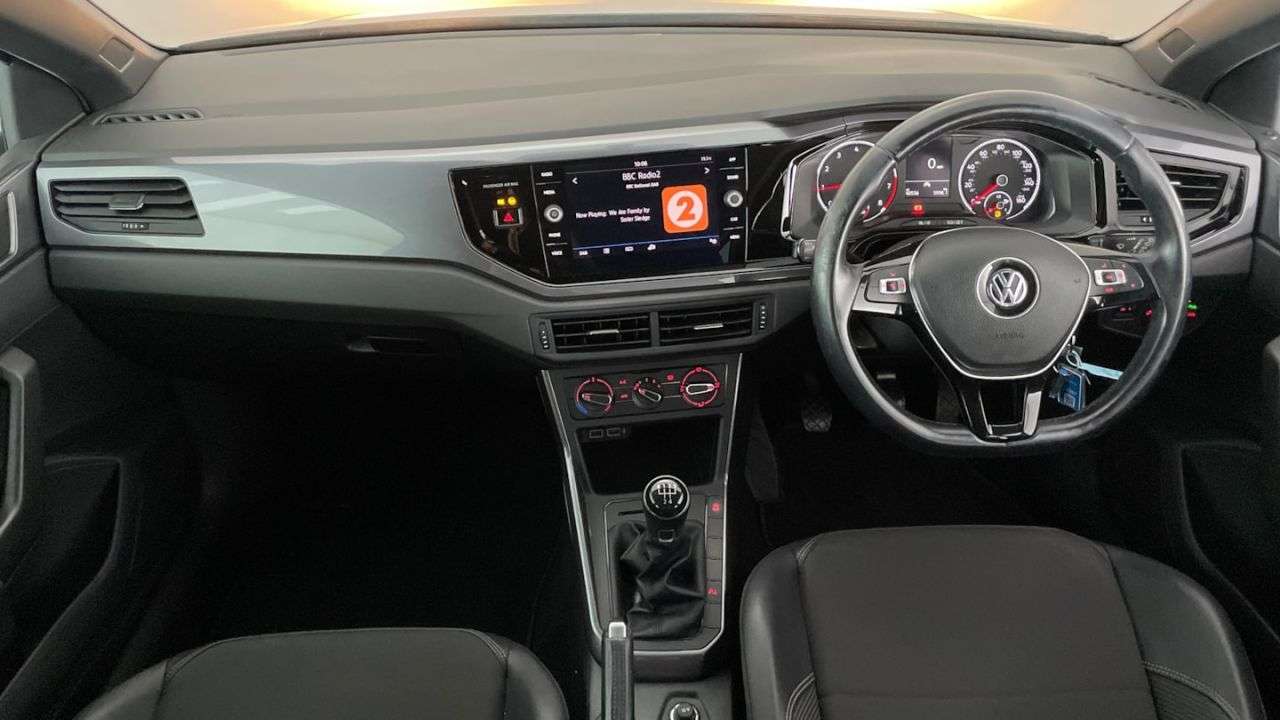 A 2019 VOLKSWAGEN POLO 1.0 TSI GPF SE Hatchback 5dr Petrol Manual Euro 6 (s/s) (95 ps) PARKING SEN A 2019 VOLKSWAGEN POLO 1.0 TSI GPF SE Hatchback 5dr Petrol Manual Euro 6 (s/s) (95 ps) PARKING SEN