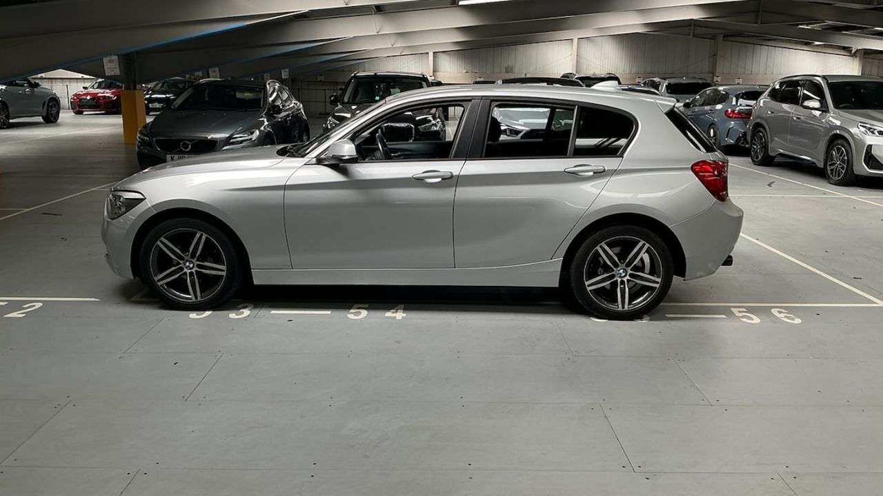 A 2013 BMW 1 SERIES 2.0 116d Sport Hatchback 5dr Diesel Auto Euro 5 (s/s) (116 ps) A 2013 BMW 1 SERIES 2.0 116d Sport Hatchback 5dr Diesel Auto Euro 5 (s/s) (116 ps)