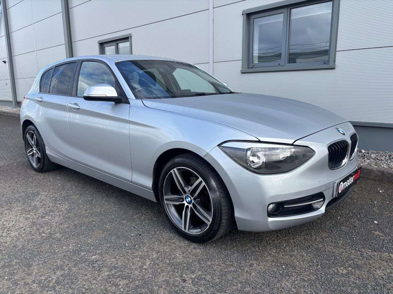 A 2013 BMW 1 SERIES 2.0 116d Sport Hatchback 5dr Diesel Auto Euro 5 (s/s) (116 ps) REAR PARK SE A 2013 BMW 1 SERIES 2.0 116d Sport Hatchback 5dr Diesel Auto Euro 5 (s/s) (116 ps) REAR PARK SE