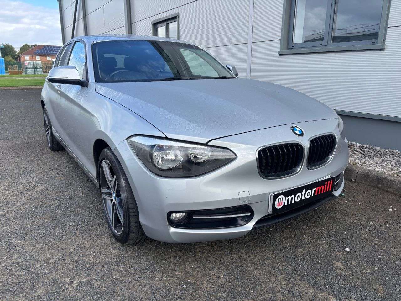 A 2013 BMW 1 SERIES 2.0 116d Sport Hatchback 5dr Diesel Auto Euro 5 (s/s) (116 ps) REAR PARK SE A 2013 BMW 1 SERIES 2.0 116d Sport Hatchback 5dr Diesel Auto Euro 5 (s/s) (116 ps) REAR PARK SE