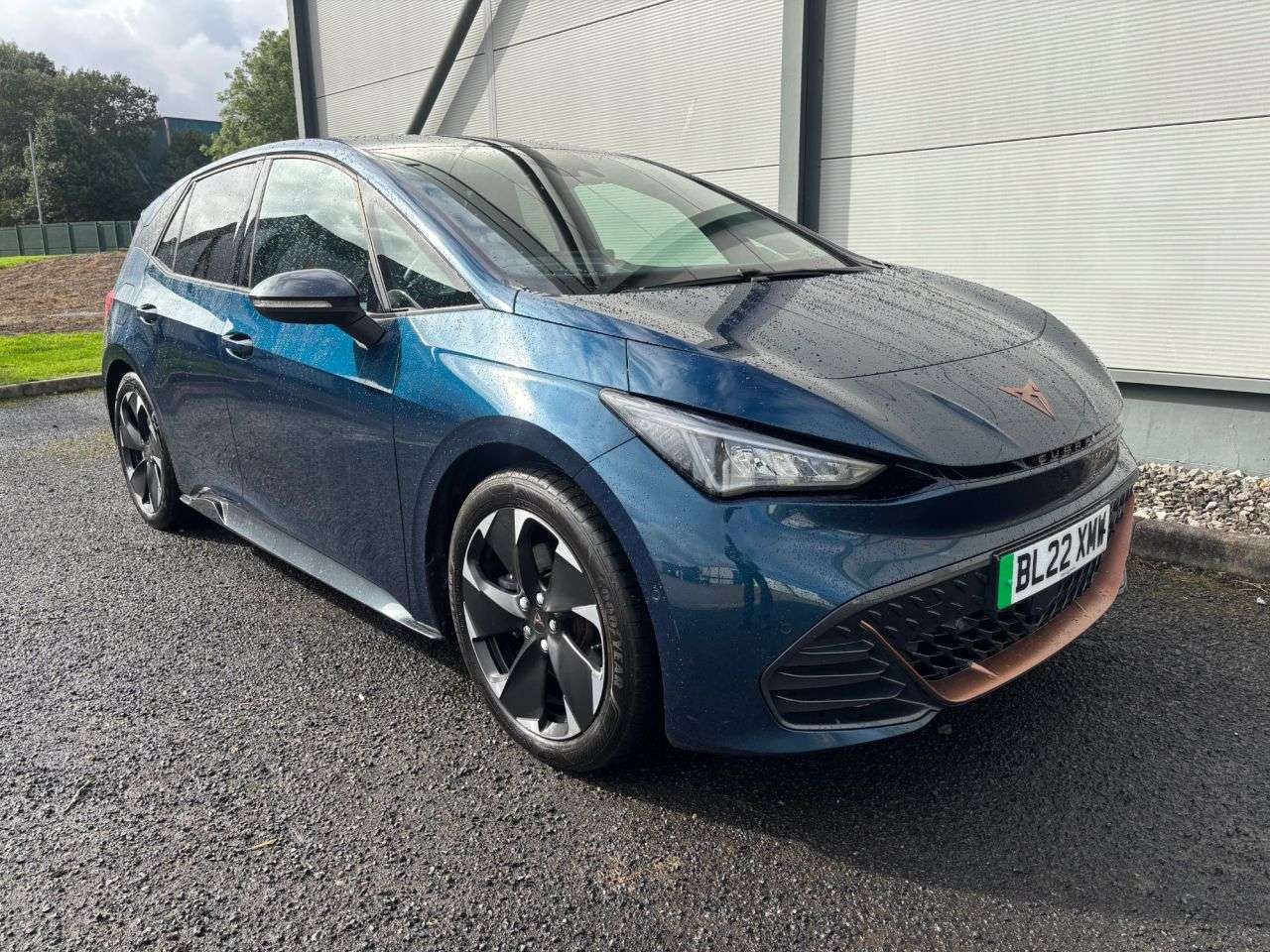 A 2022 CUPRA BORN 58kWh V2 Hatchback 5dr Electric Auto (204 ps) A 2022 CUPRA BORN 58kWh V2 Hatchback 5dr Electric Auto (204 ps)
