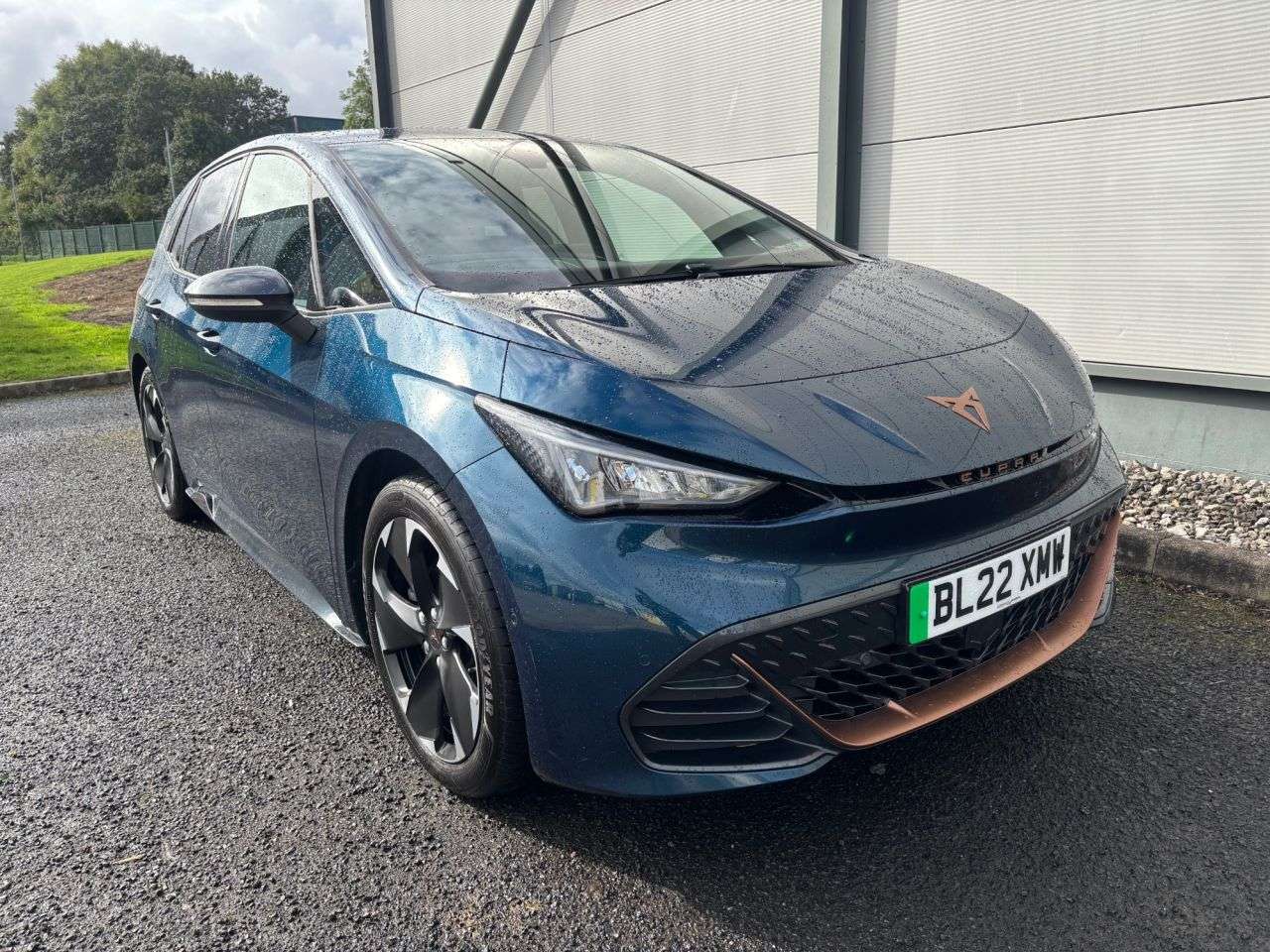 A 2022 CUPRA BORN 58kWh V2 Hatchback 5dr Electric Auto (204 ps) A 2022 CUPRA BORN 58kWh V2 Hatchback 5dr Electric Auto (204 ps)