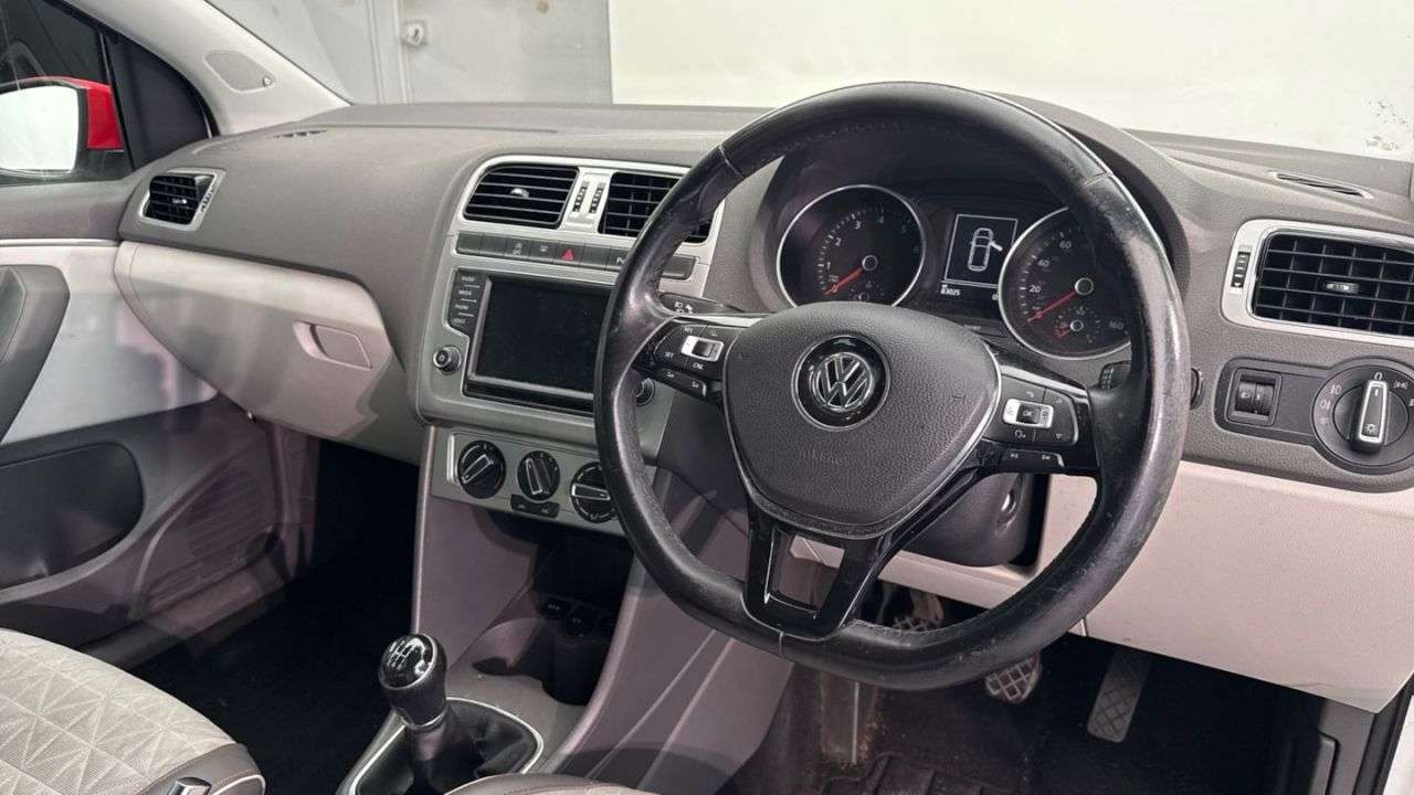 A 2016 VOLKSWAGEN POLO 1.0 BlueMotion Tech beats Hatchback 3dr Petrol Manual Euro 6 (s/s) (60 ps) A 2016 VOLKSWAGEN POLO 1.0 BlueMotion Tech beats Hatchback 3dr Petrol Manual Euro 6 (s/s) (60 ps)
