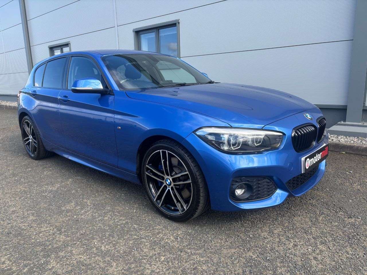 A 2017 BMW 1 SERIES 2.0 118d M Sport Shadow Edition Hatchback 5dr Diesel Auto Euro 6 (s/s) (150 A 2017 BMW 1 SERIES 2.0 118d M Sport Shadow Edition Hatchback 5dr Diesel Auto Euro 6 (s/s) (150