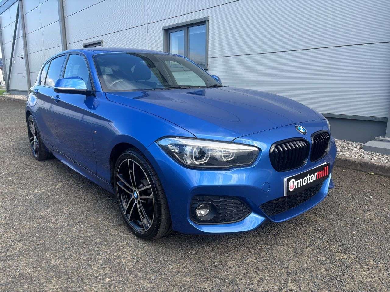 A 2017 BMW 1 SERIES 2.0 118d M Sport Shadow Edition Hatchback 5dr Diesel Auto Euro 6 (s/s) (150 A 2017 BMW 1 SERIES 2.0 118d M Sport Shadow Edition Hatchback 5dr Diesel Auto Euro 6 (s/s) (150