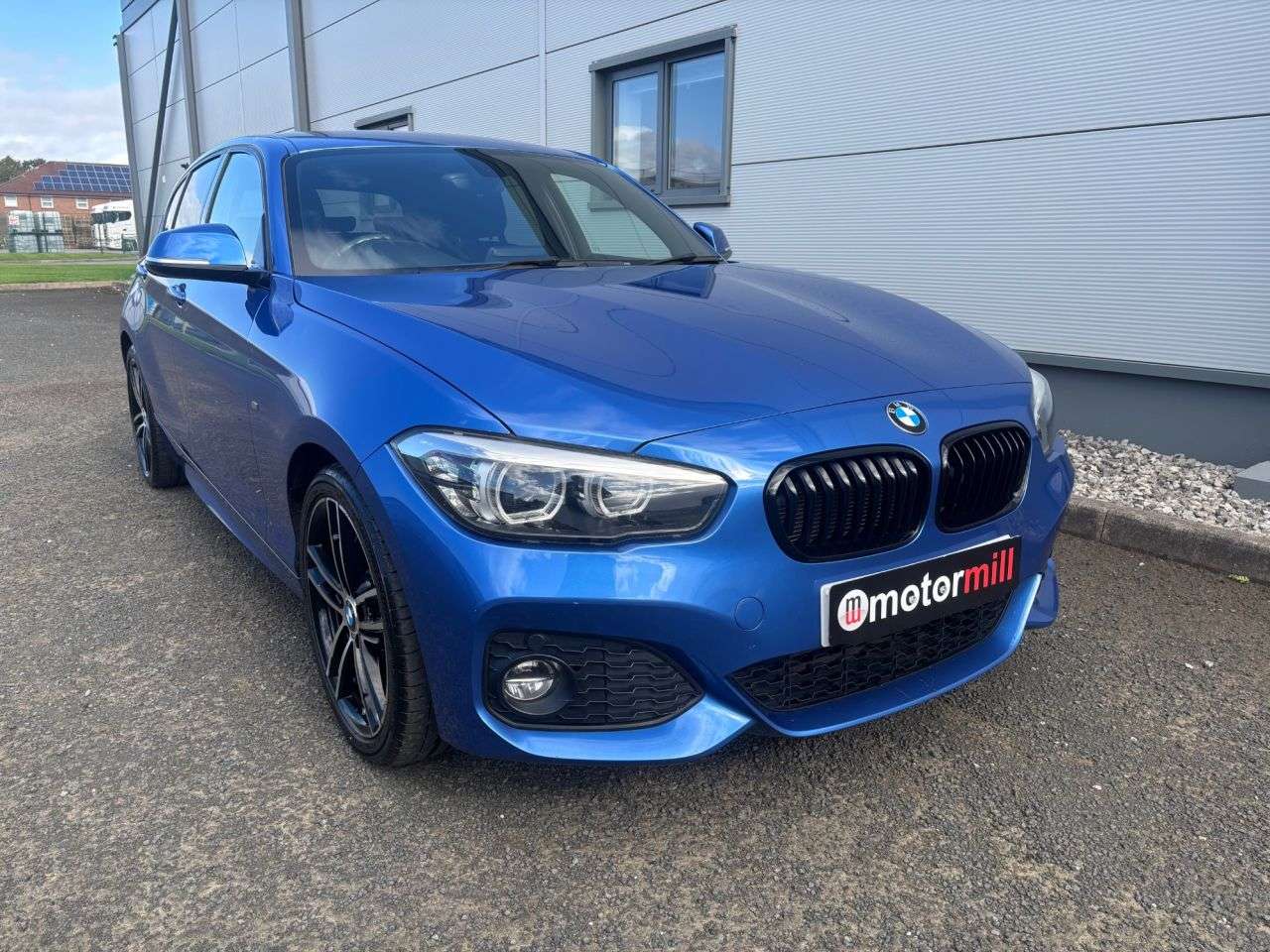 A 2017 BMW 1 SERIES 2.0 118d M Sport Shadow Edition Hatchback 5dr Diesel Auto Euro 6 (s/s) (150 A 2017 BMW 1 SERIES 2.0 118d M Sport Shadow Edition Hatchback 5dr Diesel Auto Euro 6 (s/s) (150