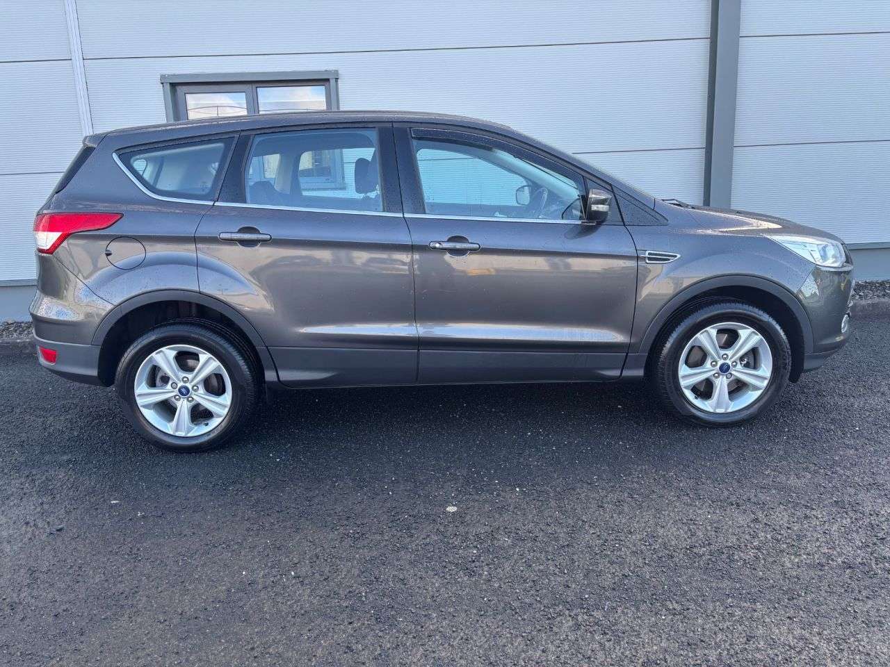 A 2015 FORD KUGA 2.0 TDCi Zetec SUV 5dr Diesel Manual 2WD Euro 6 (s/s) (150 ps) LOW MILEAGE A 2015 FORD KUGA 2.0 TDCi Zetec SUV 5dr Diesel Manual 2WD Euro 6 (s/s) (150 ps) LOW MILEAGE