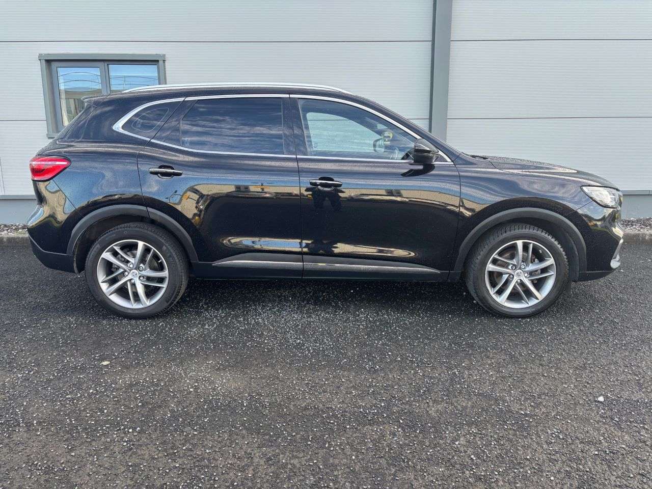 A 2021 MG MG HS 1.5 T-GDI Exclusive SUV 5dr Petrol DCT Euro 6 (s/s) (162 ps) A 2021 MG MG HS 1.5 T-GDI Exclusive SUV 5dr Petrol DCT Euro 6 (s/s) (162 ps)