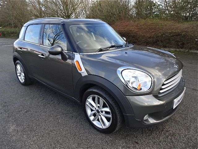 A 2012 MINI COUNTRYMAN 2.0 Cooper D SUV 5dr Diesel Auto ALL4 Euro 5 (112 ps) A 2012 MINI COUNTRYMAN 2.0 Cooper D SUV 5dr Diesel Auto ALL4 Euro 5 (112 ps)