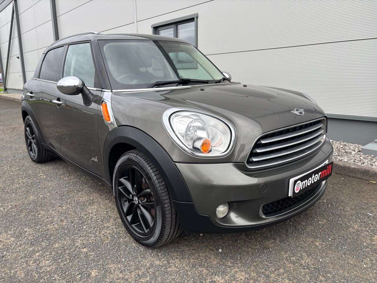 A 2012 MINI COUNTRYMAN 2.0 Cooper D SUV 5dr Diesel Auto ALL4 Euro 5 (112 ps) A 2012 MINI COUNTRYMAN 2.0 Cooper D SUV 5dr Diesel Auto ALL4 Euro 5 (112 ps)