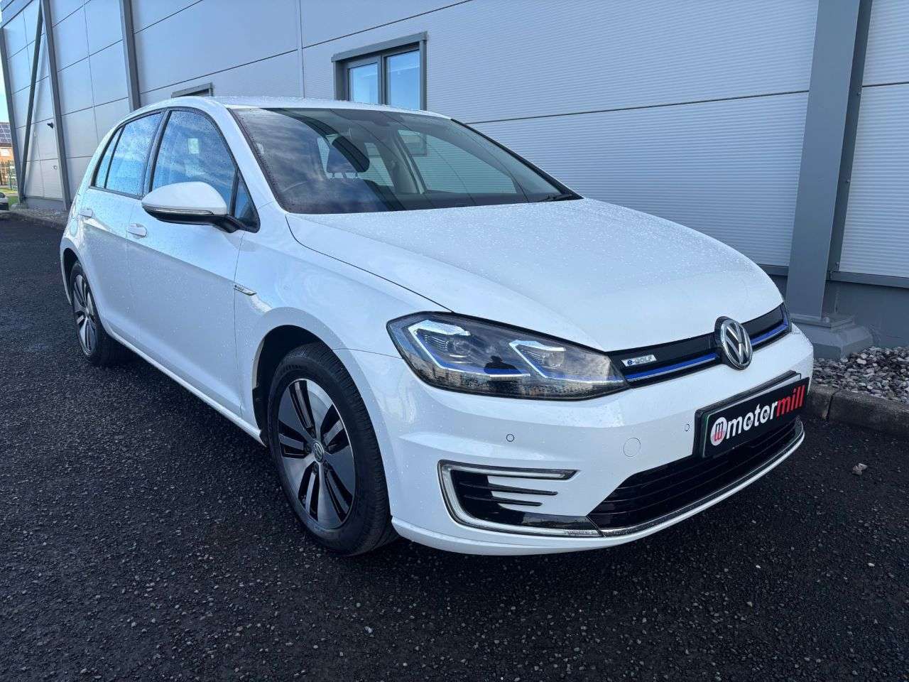 A 2019 VOLKSWAGEN E-GOLF 35.8kWh e-Golf Hatchback 5dr Electric Auto (136 ps) FRONT AND REAR PARK SEN A 2019 VOLKSWAGEN E-GOLF 35.8kWh e-Golf Hatchback 5dr Electric Auto (136 ps) FRONT AND REAR PARK SEN