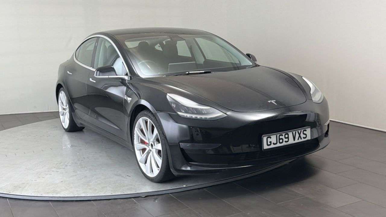A 2019 TESLA MODEL 3 (Dual Motor) Performance Saloon 4dr Electric Auto 4WDE (Performance Upgrade A 2019 TESLA MODEL 3 (Dual Motor) Performance Saloon 4dr Electric Auto 4WDE (Performance Upgrade