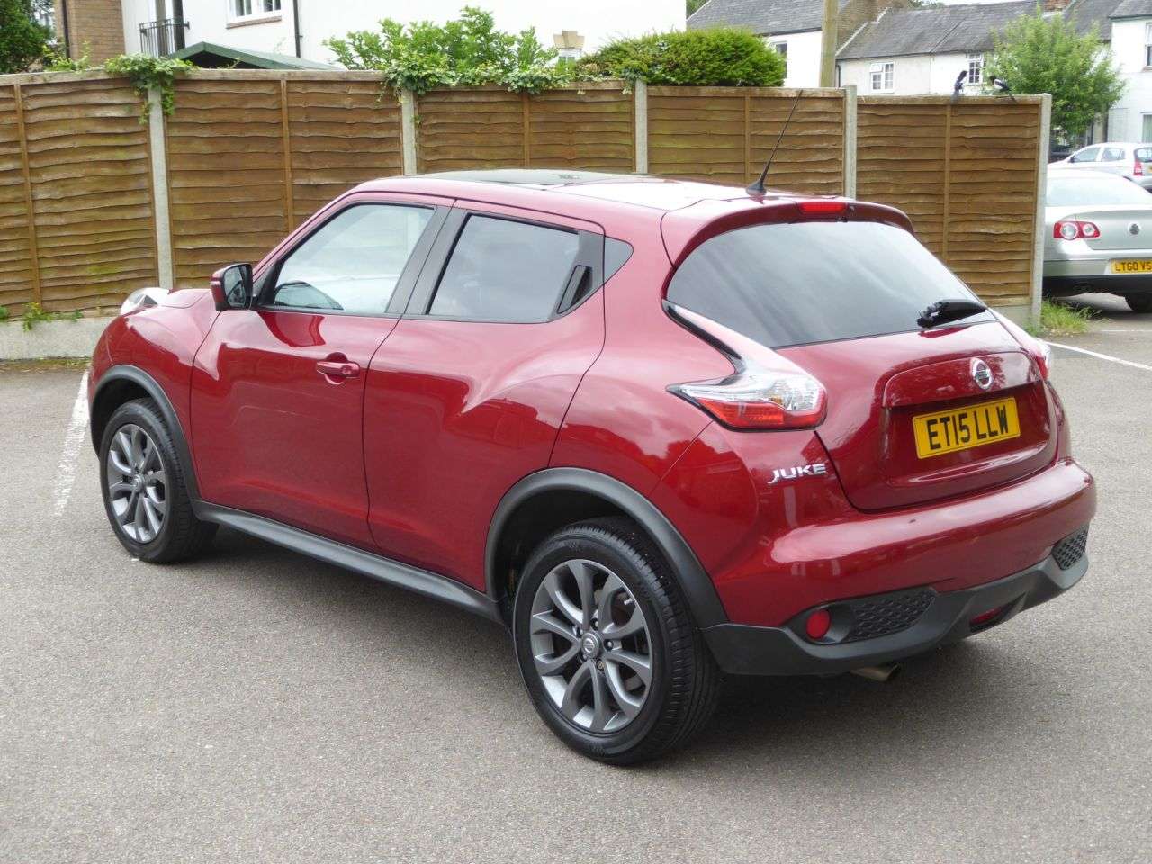 A 2015 NISSAN JUKE 1.2 TEKNA DIG-T 5d 115 BHP *ULEZ COMPLIANT, FSH* A 2015 NISSAN JUKE 1.2 TEKNA DIG-T 5d 115 BHP *ULEZ COMPLIANT, FSH*