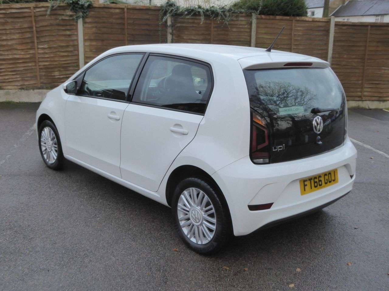 A 2017 VOLKSWAGEN UP! 1.0 Move up! Hatchback 5dr Petrol Manual Euro 6 (60 ps) *LOW TAX, ULEZ COMP A 2017 VOLKSWAGEN UP! 1.0 Move up! Hatchback 5dr Petrol Manual Euro 6 (60 ps) *LOW TAX, ULEZ COMP