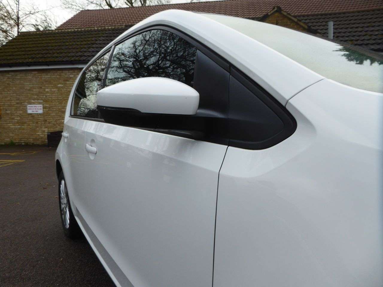 2017 VOLKSWAGEN UP! 2017 VOLKSWAGEN UP!