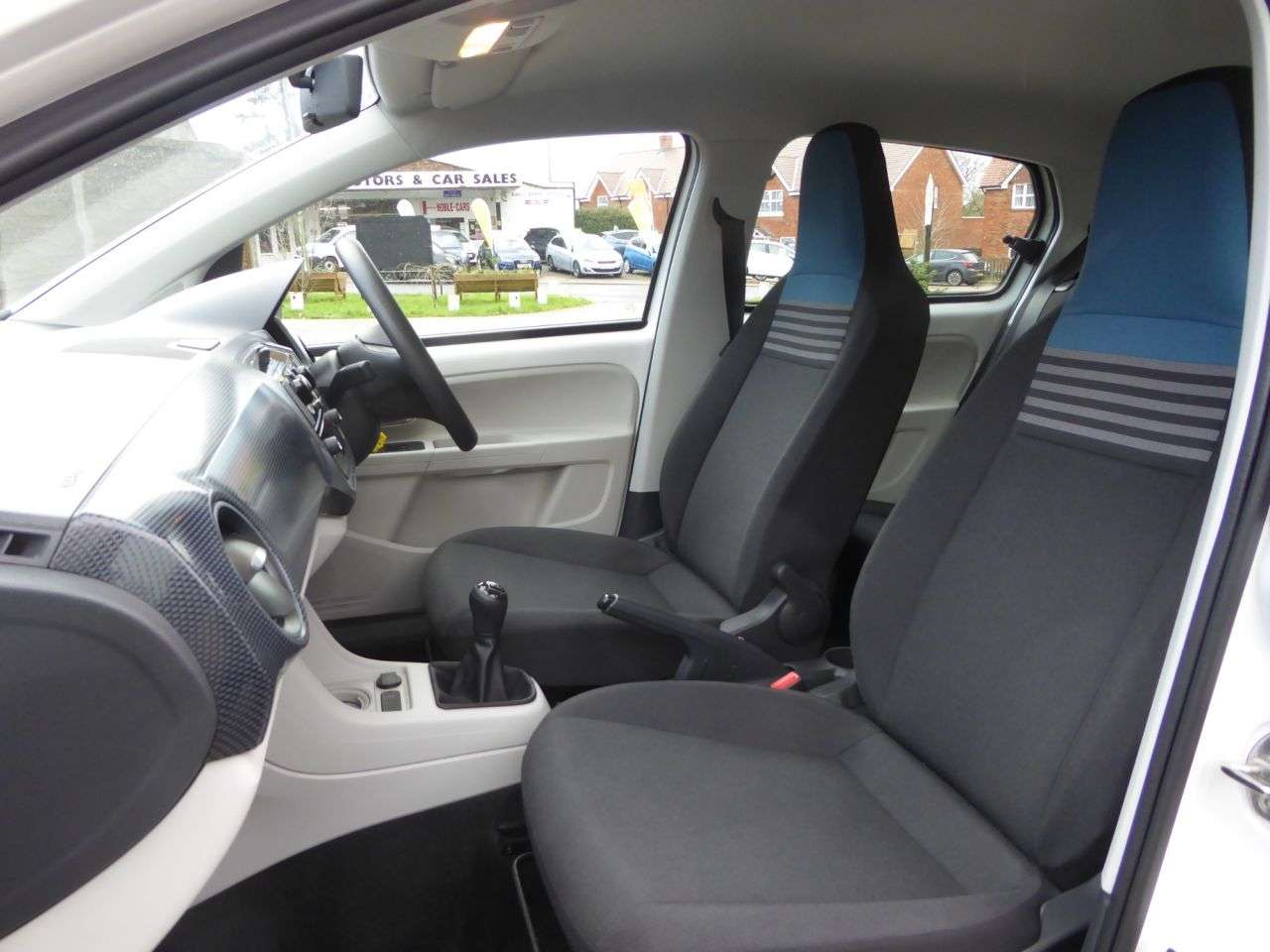 2017 VOLKSWAGEN UP! 2017 VOLKSWAGEN UP!