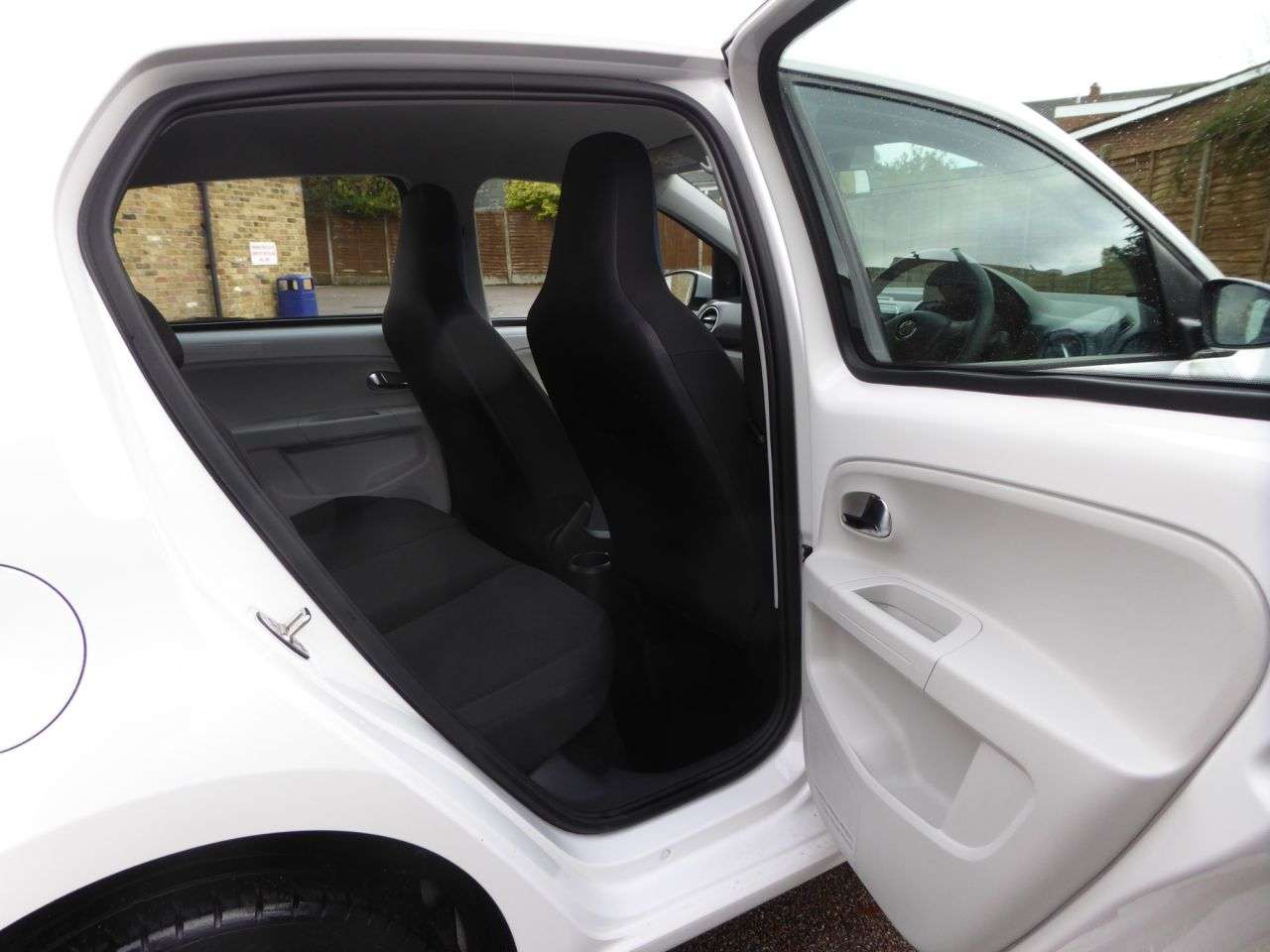 2017 VOLKSWAGEN UP! 2017 VOLKSWAGEN UP!