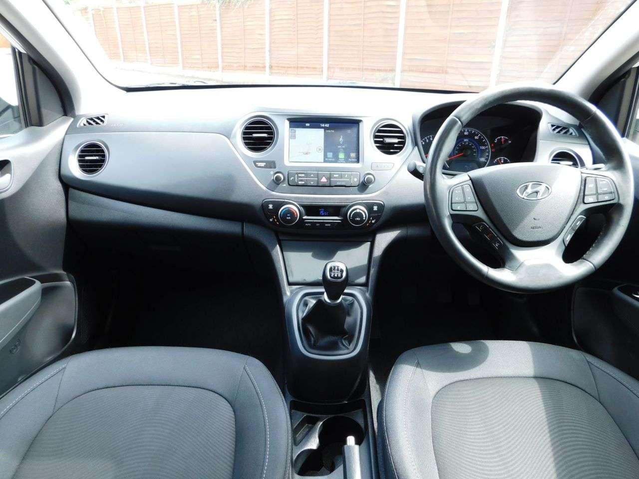 2018 HYUNDAI I10 2018 HYUNDAI I10