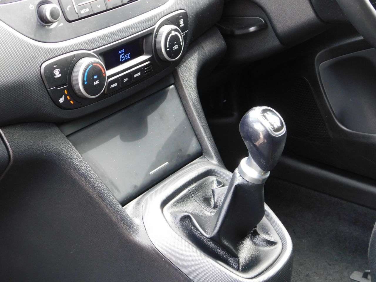 2018 HYUNDAI I10 2018 HYUNDAI I10