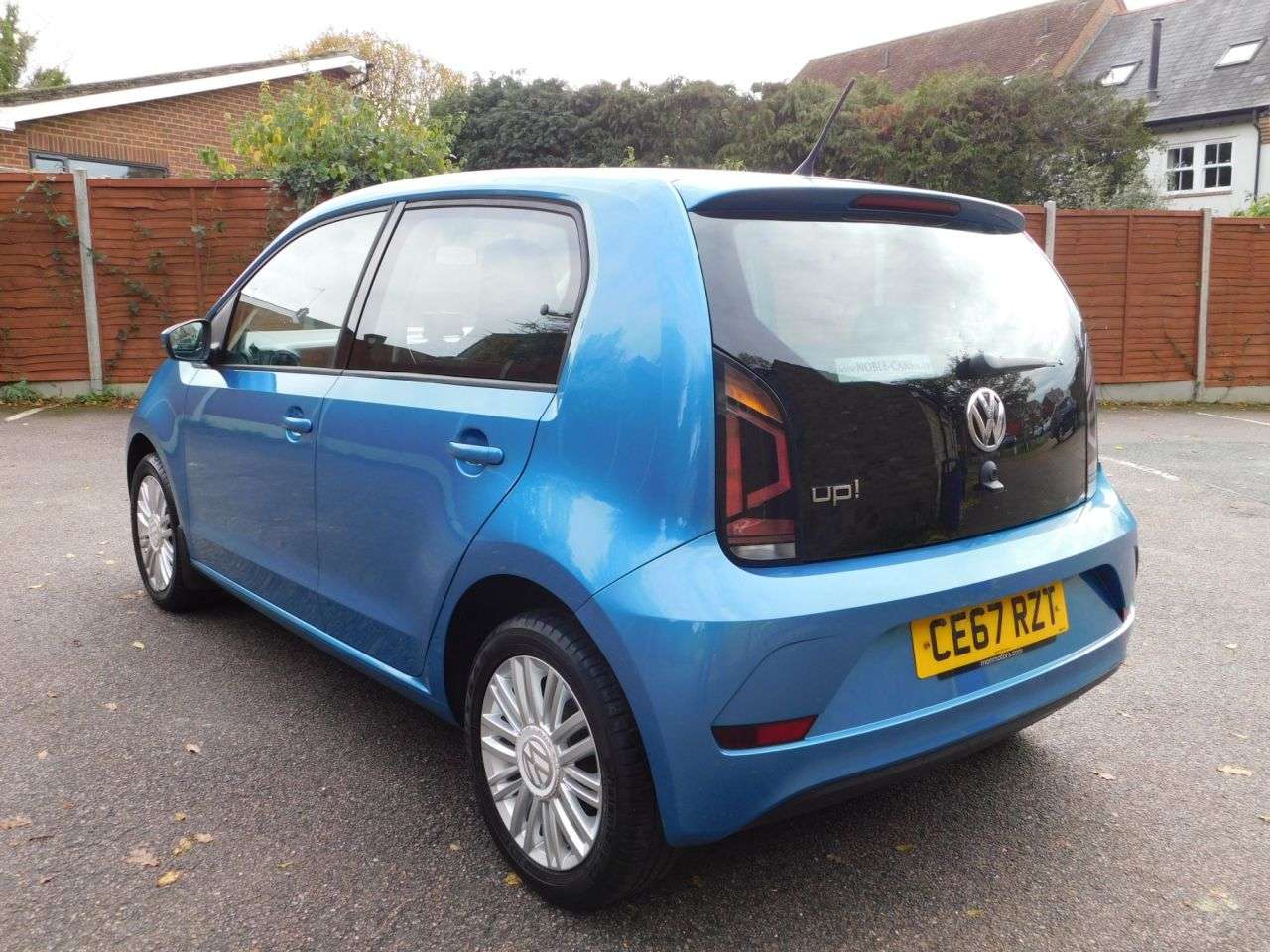 2017 VOLKSWAGEN UP! 2017 VOLKSWAGEN UP!