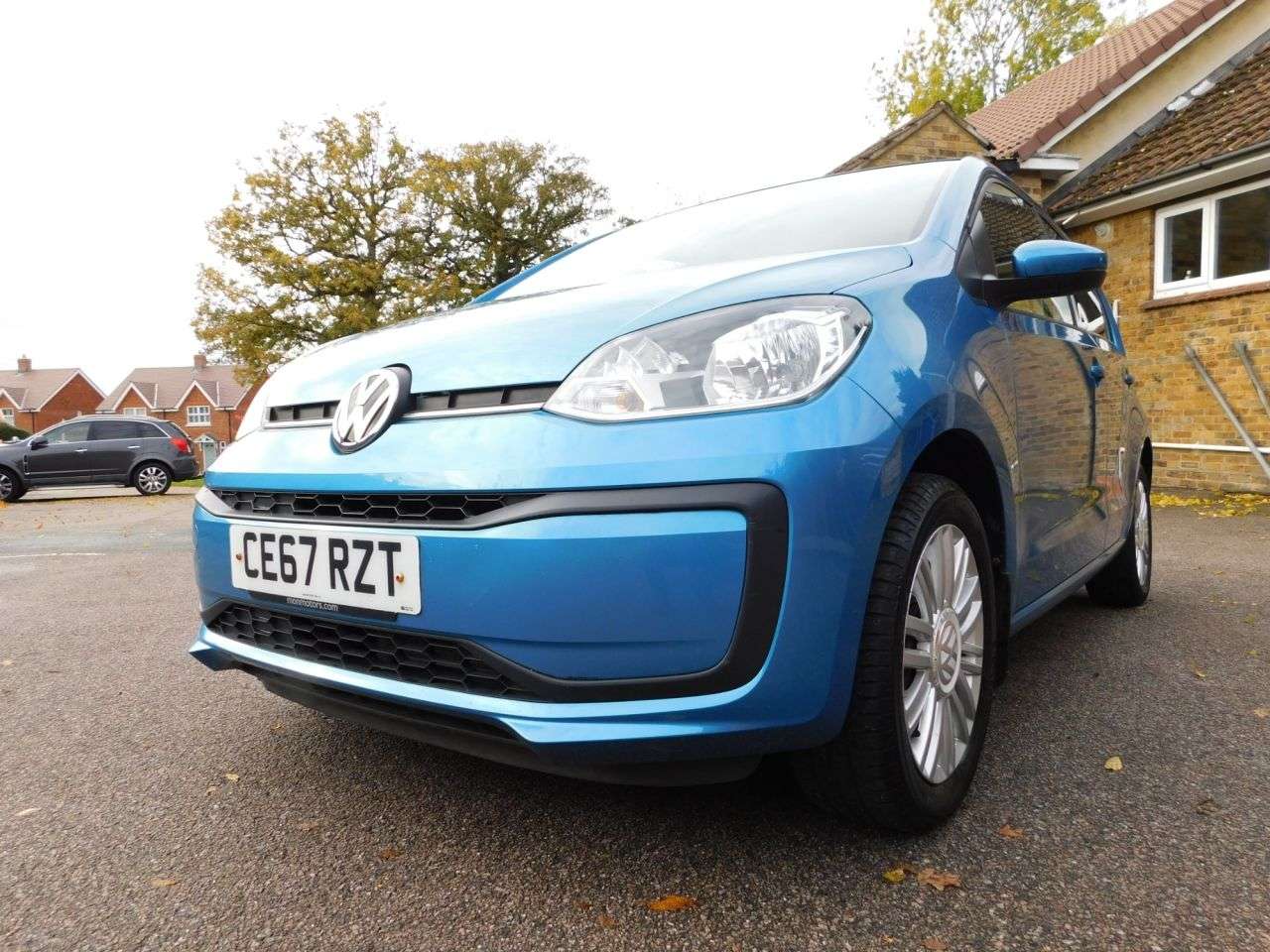 2017 VOLKSWAGEN UP! 2017 VOLKSWAGEN UP!