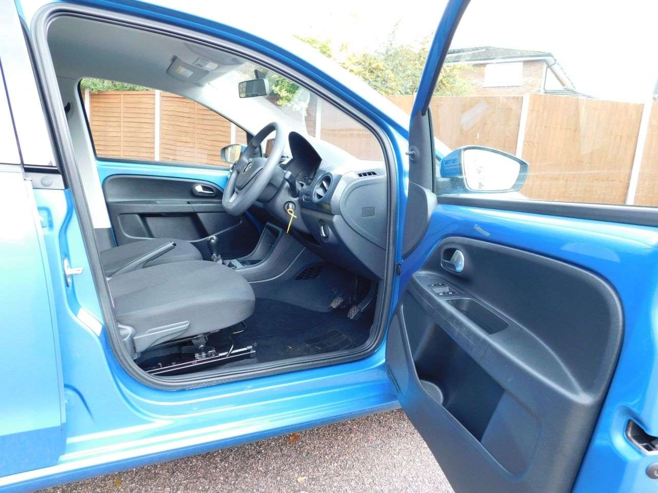 2017 VOLKSWAGEN UP! 2017 VOLKSWAGEN UP!